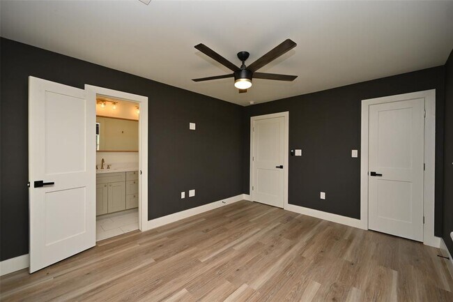 Building Photo - 3007 Maple Grove Ln