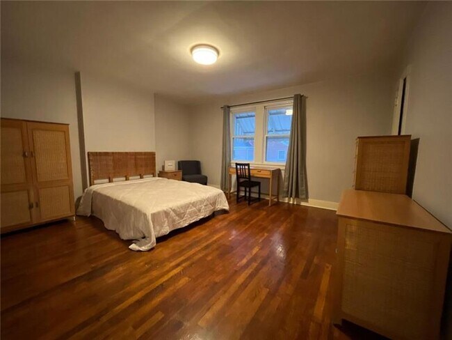 Building Photo - 518 Belgreen Pl