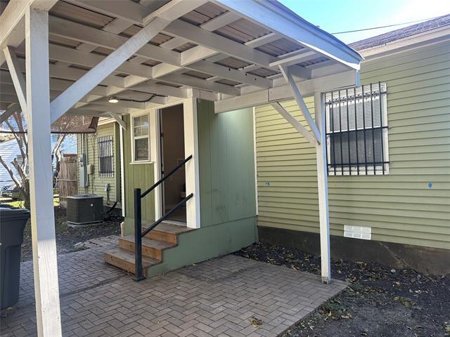 Building Photo - 3543 Poquita Dr