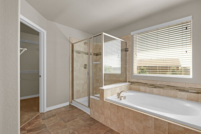 Building Photo - Beautiful home available to move in 08/04/...