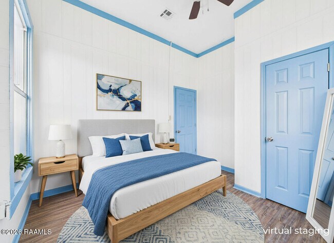 Building Photo - 405 E Convent St