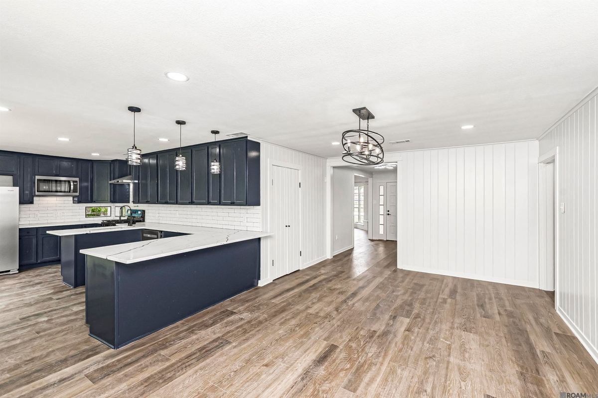 Building Photo - 535 Thornwood Dr