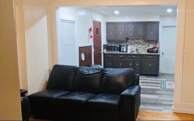 Building Photo - 5 Palmer St