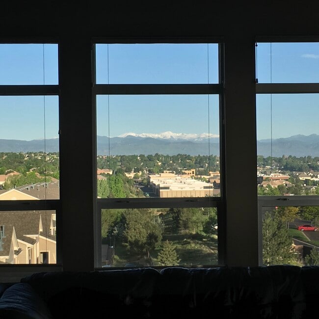 Building Photo - 10176 Park Meadows Dr