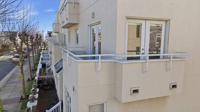 Building Photo - 7701 Atlantic Ave