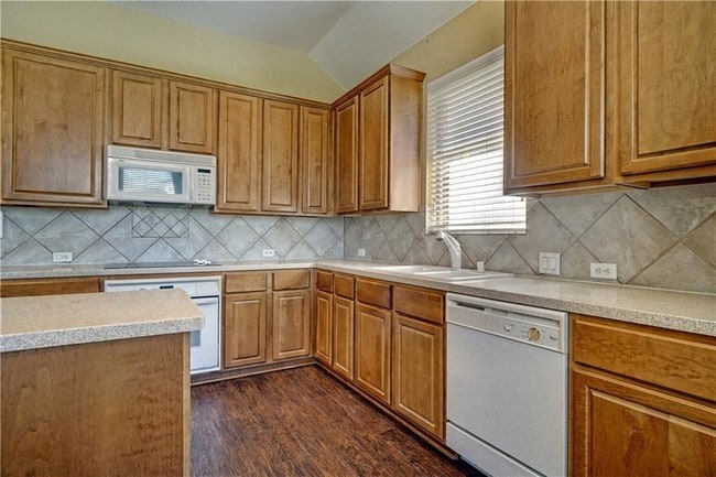 Building Photo - 9613 Courtright Dr