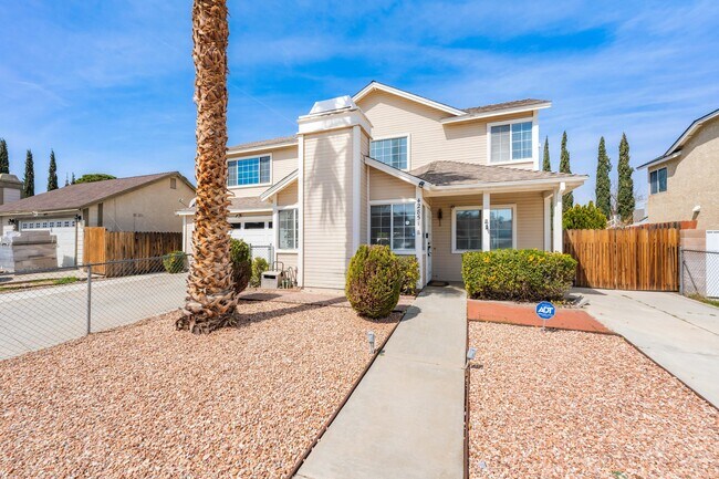 Building Photo - 42851 Lemonwood Dr