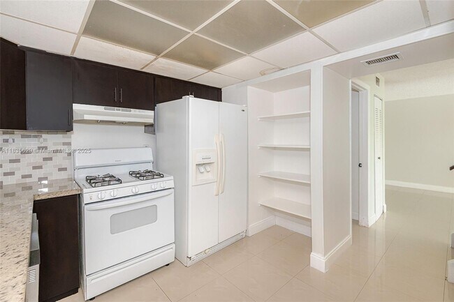 Building Photo - 6455 SW 116th Pl