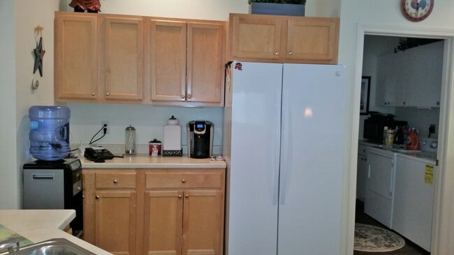 Building Photo - 3BR/3BA house plus utilities $3850