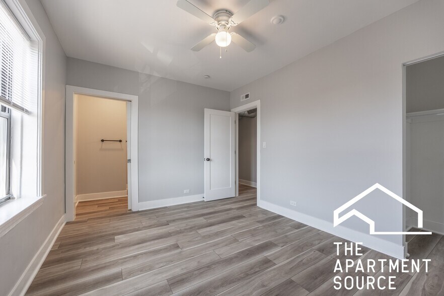 Building Photo - 6148 N Francisco Ave