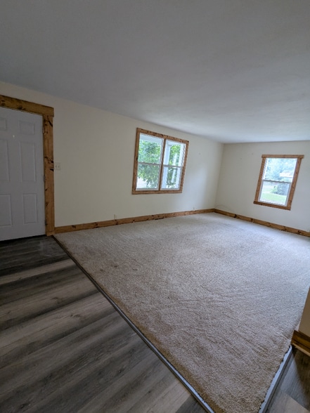 Building Photo - 104 N Rural St