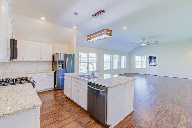 Building Photo - 9547 Summer River Dr