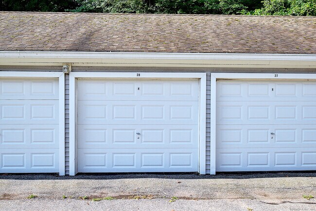 Building Photo - 28 Dutton Pl Way