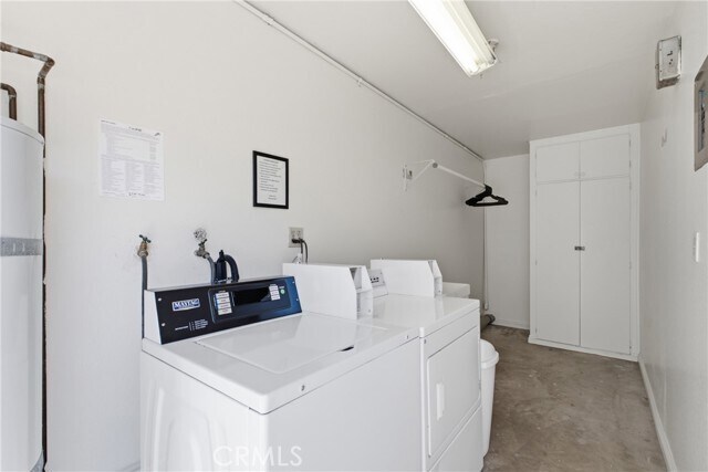 Building Photo - 8541 Emerson Cir