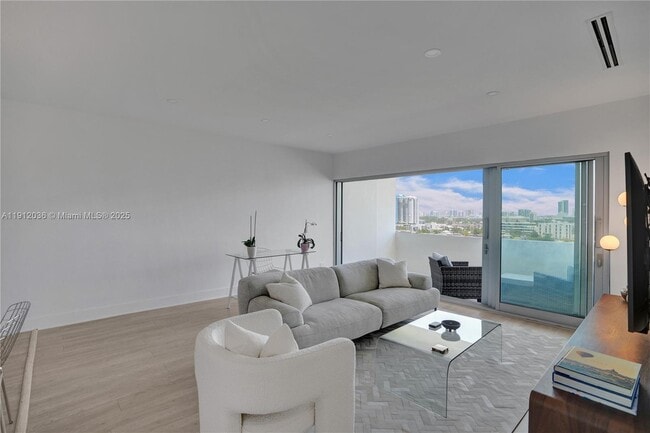 Building Photo - 3 Island Ave