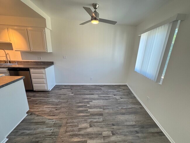 Building Photo - 5382 Circle Dr