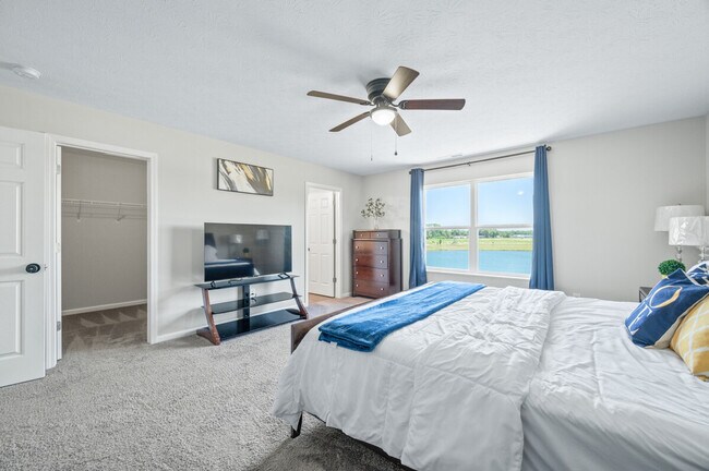 Building Photo - 4007 Woodview Dr