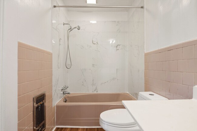 Building Photo - 1113 Camden Ave