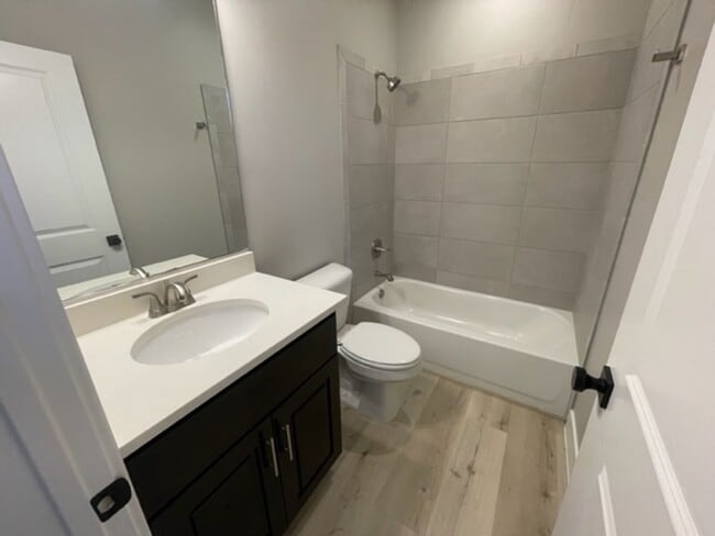 Building Photo - Beautiful Brio Home.