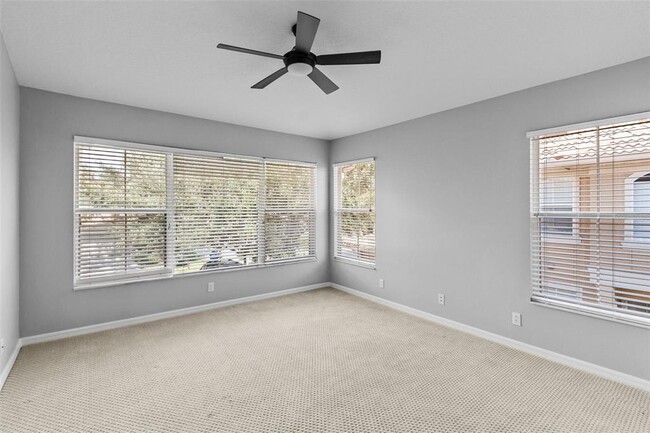 Building Photo - 3372 Covered Bridge Dr E