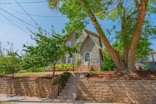 Building Photo - 710 S Mills St