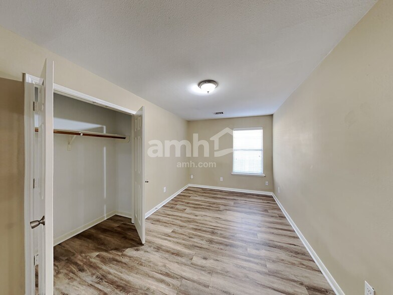 Building Photo - 4114 Medina River Ct