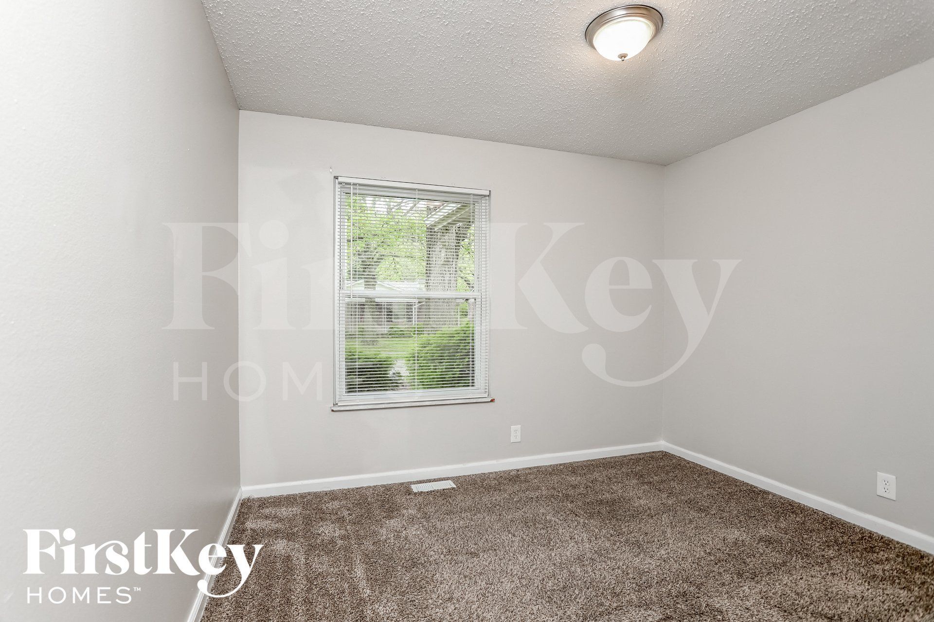 Building Photo - 2316 Millvalley Dr