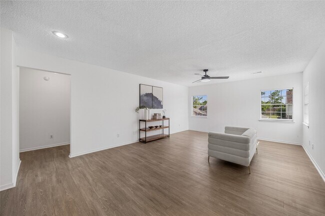Building Photo - 10310 Minturn Ln