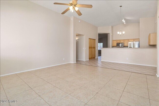 Building Photo - Spacious Corner Lot Home with 3-Car Garage in Surprise