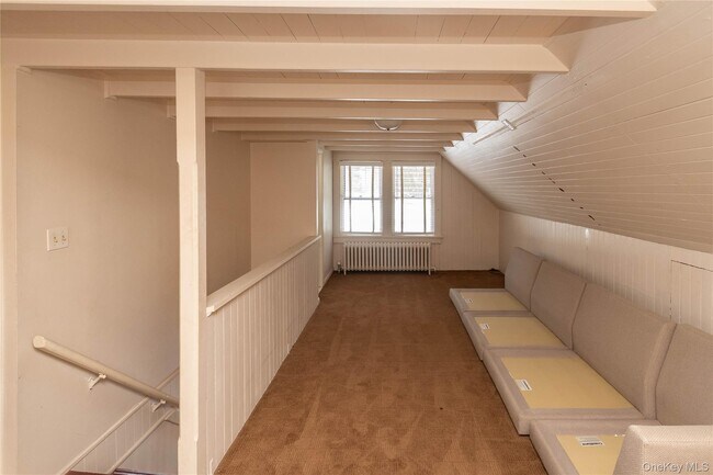 Building Photo - 4 Sengen Ln