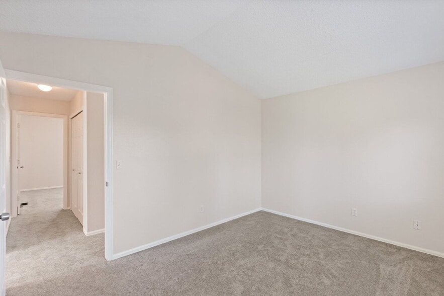 Building Photo - 6067 Wisteria Dr