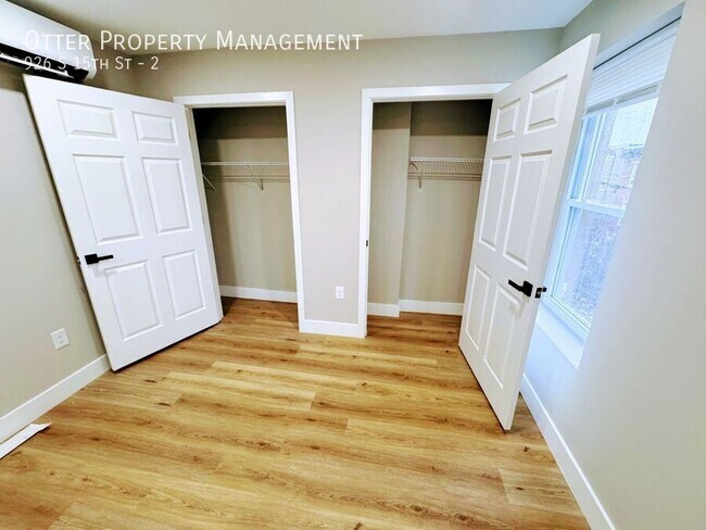 Building Photo - 926 S 15th St