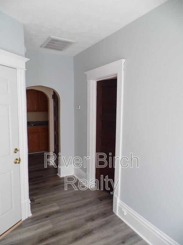 Building Photo - 457 W Lawrence Ave