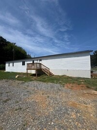 Building Photo - 3000 US-11