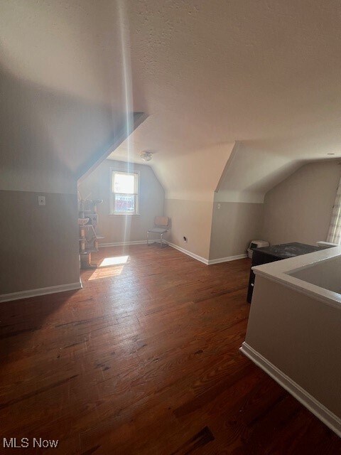 Building Photo - 10613 Vernon Ave