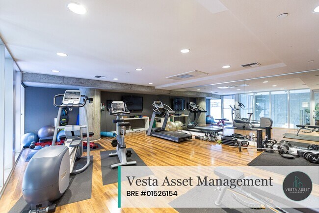 Building Photo - Vibrant Uptown Living in a Modern One-Bedroom with private deck!