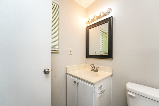 Building Photo - 4275 Bradley Dr SW