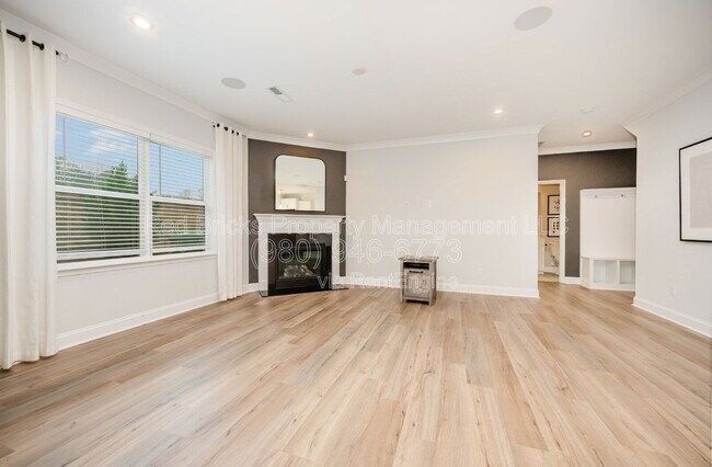 Building Photo - 19016 Yellow Birch Dr