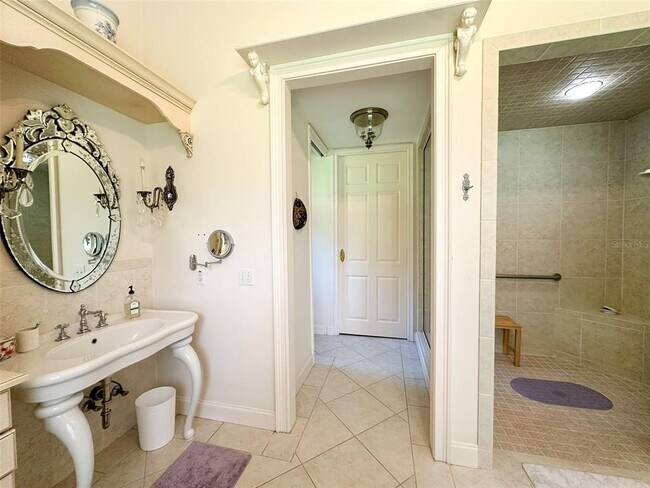 Building Photo - 6425 NW 202nd Pl