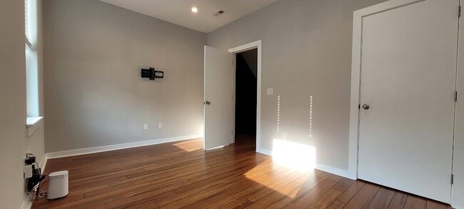 Building Photo - 1538 S 25th St