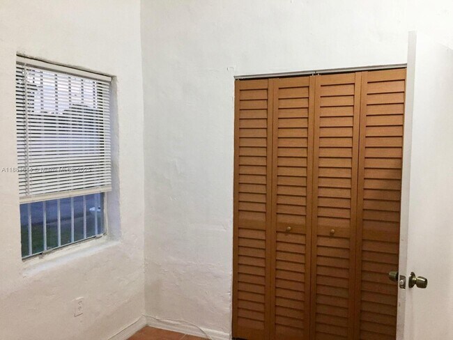 Building Photo - 1245 NW 45th St