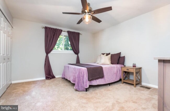 Building Photo - 8601 Cromwell Dr