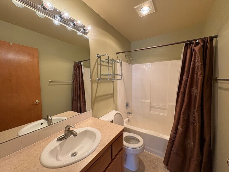 Building Photo - 1815 Dorner Pl
