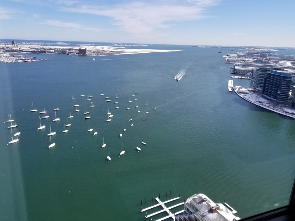 Building Photo - 65 E India Row