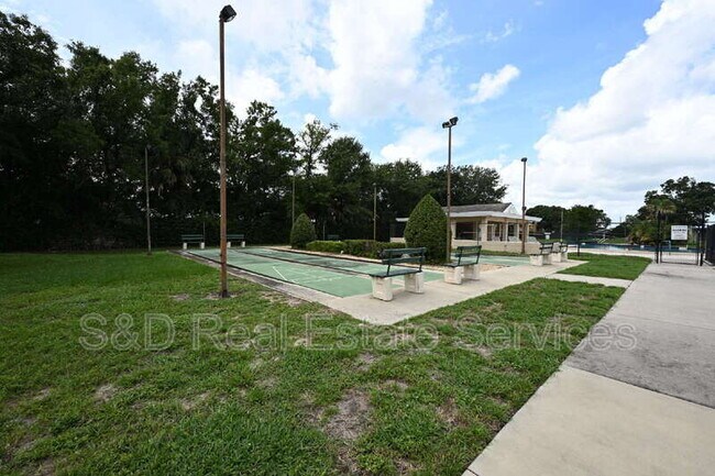 Building Photo - 2025 Sylvester Rd