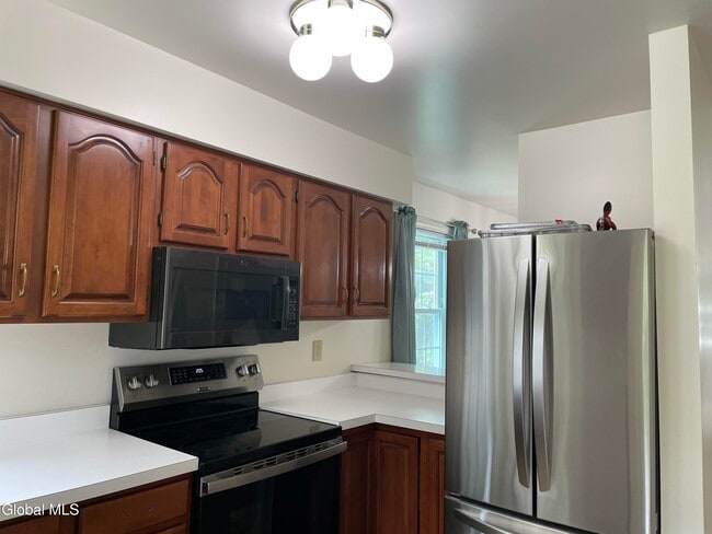 Building Photo - 7318 Vic Ct