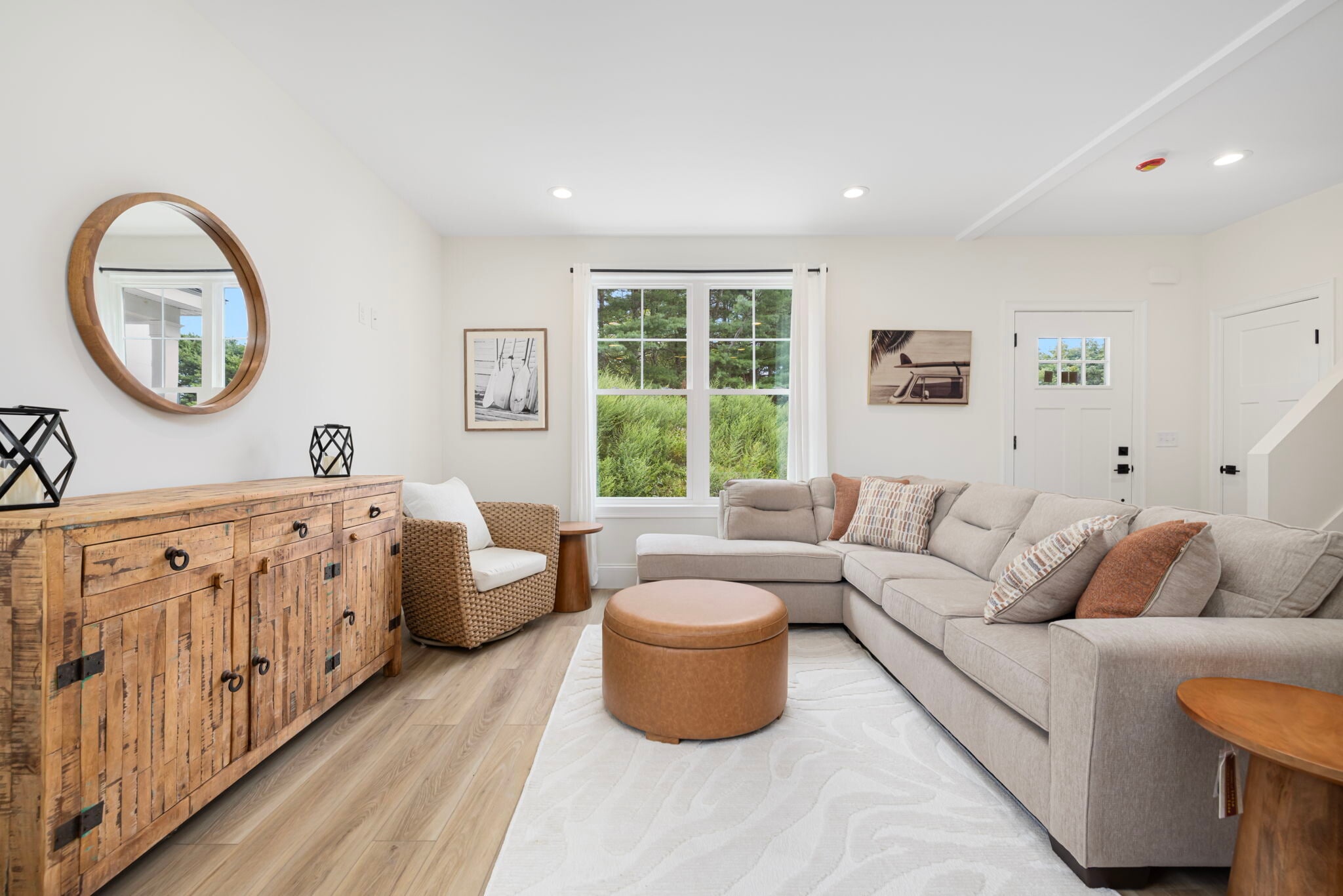 Building Photo - 50 S County Trl