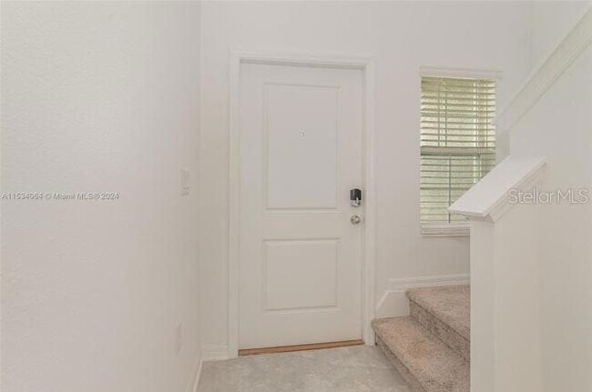 Building Photo - 748 Reggie Rd