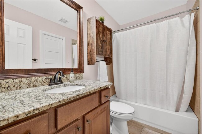 Building Photo - 1931 Gregory Run NE