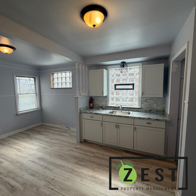 Building Photo - OPEN HOUSE- 4/11! 1PM-130PM! Amazing 3 Bedroom 1 Bathroom - $1,225.00